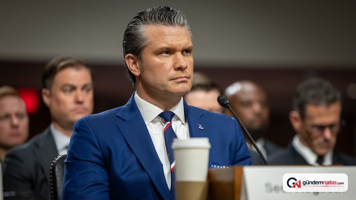 Demokrat Senatör Schumer, Savunma Bakanı Hegseth'in görevden alınmasını istedi