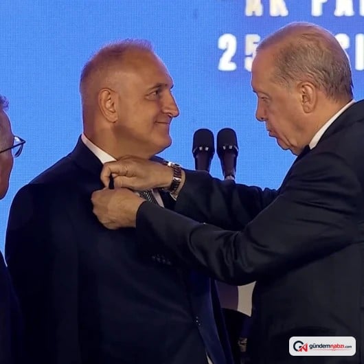 25. kuruluş yıl dönümünde 3 Milletvekili AK Parti'ye katıldı