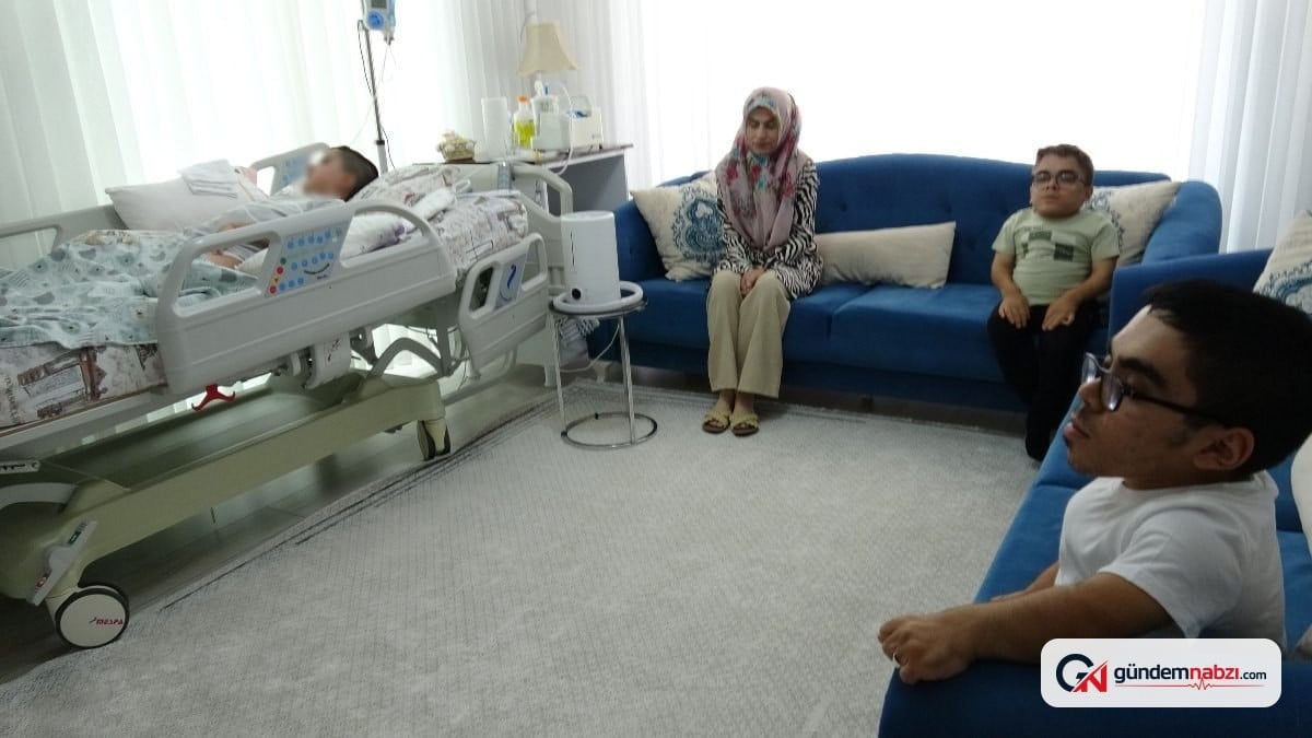 Malatya'da anne Sevim Akın üç engelli evladına bakıyor