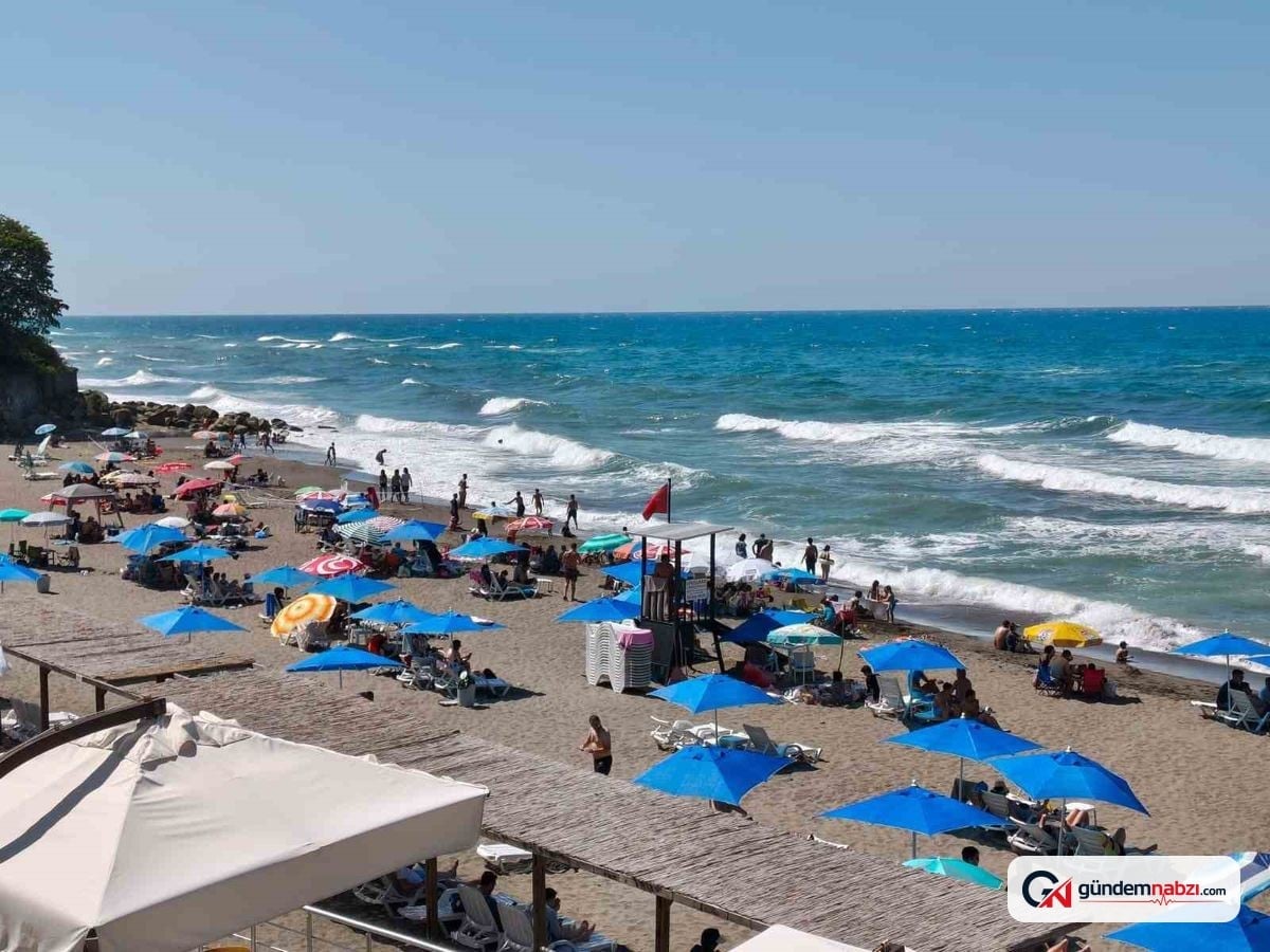 Düzce Akçakoca'da denize giriş yasağı uygulandı