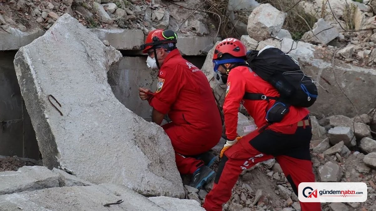 Kocaeli'de 57 gönüllü deprem tatbikatında görev aldı