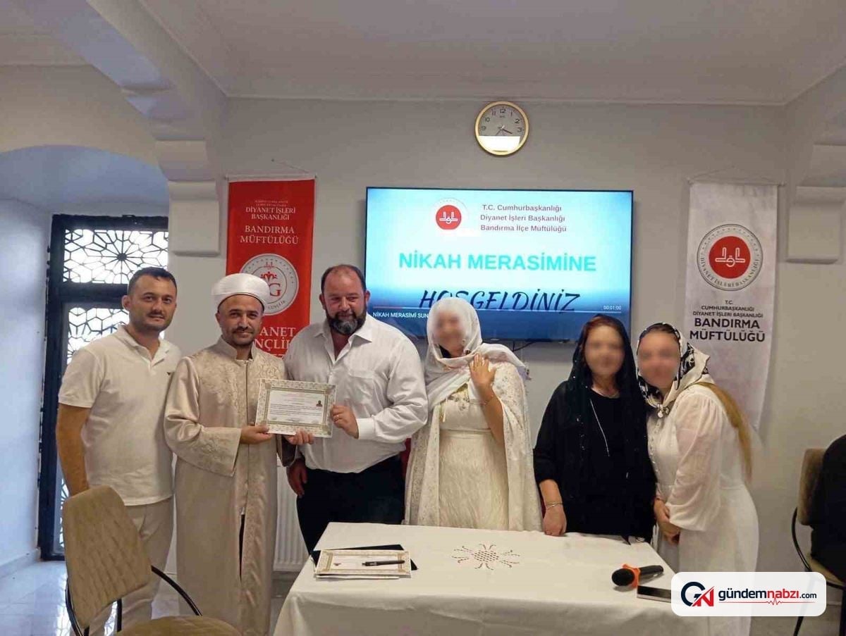 Balıkesir'de ihtida Töreni: Kyle Hywel Nutt Müslüman oldu