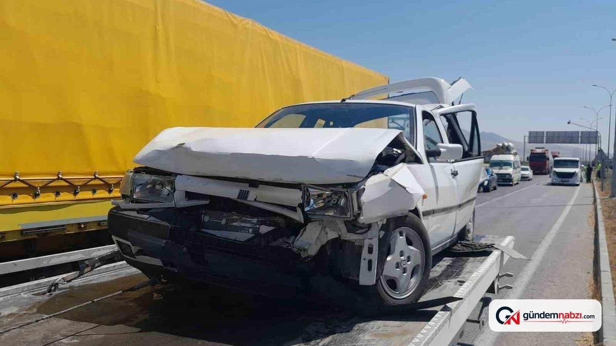 Konya Karapınar'da meydana gelen zincirleme trafik kazasında 9 kişi yaralandı