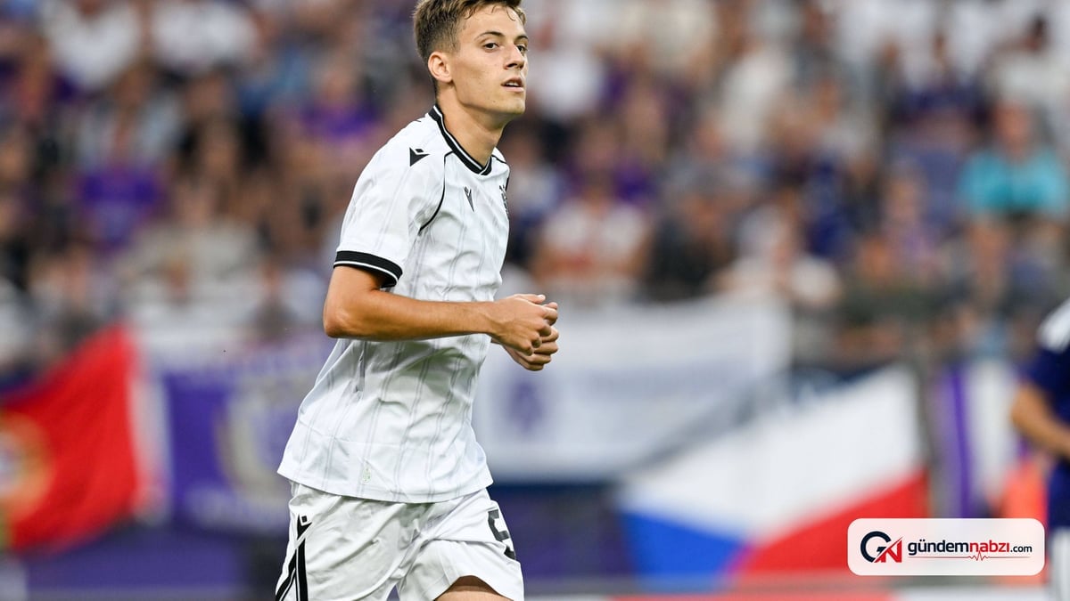 PAOK taraftarları, Giannis Konstantelias'ın Dortmund'a transferine karşı çıkıyor