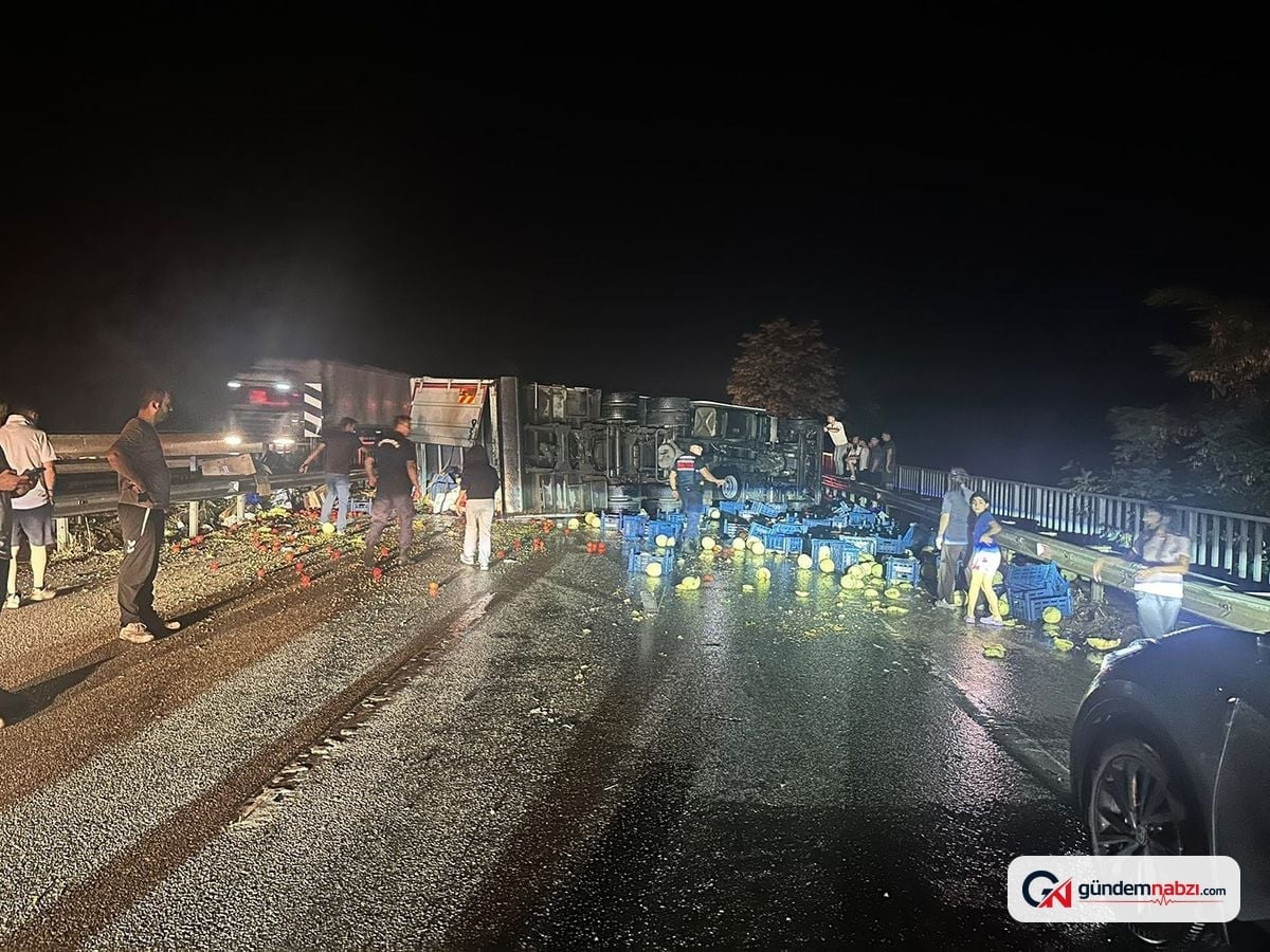 Manisa'nın Kula ilçesinde zincirleme trafik kazası: 7 yaralı