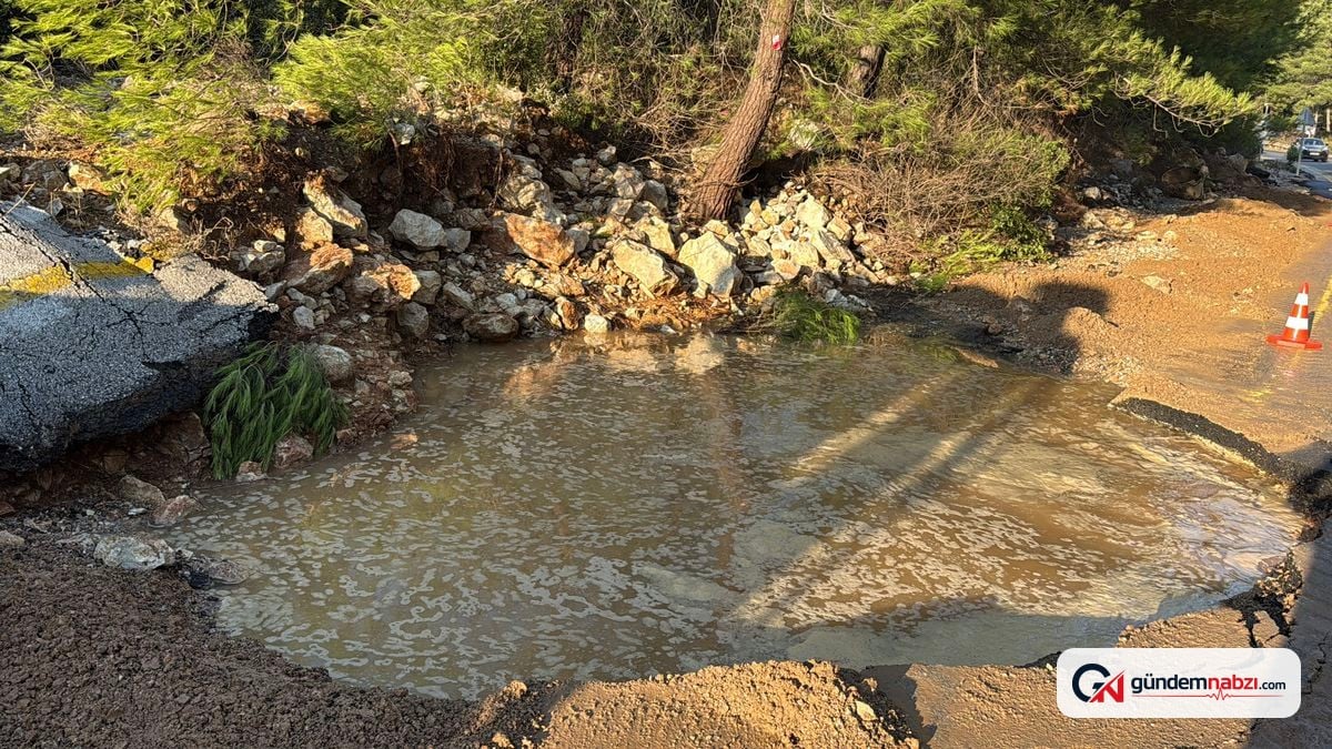 Muğla Bodrum'da ana su isale hattı patladı