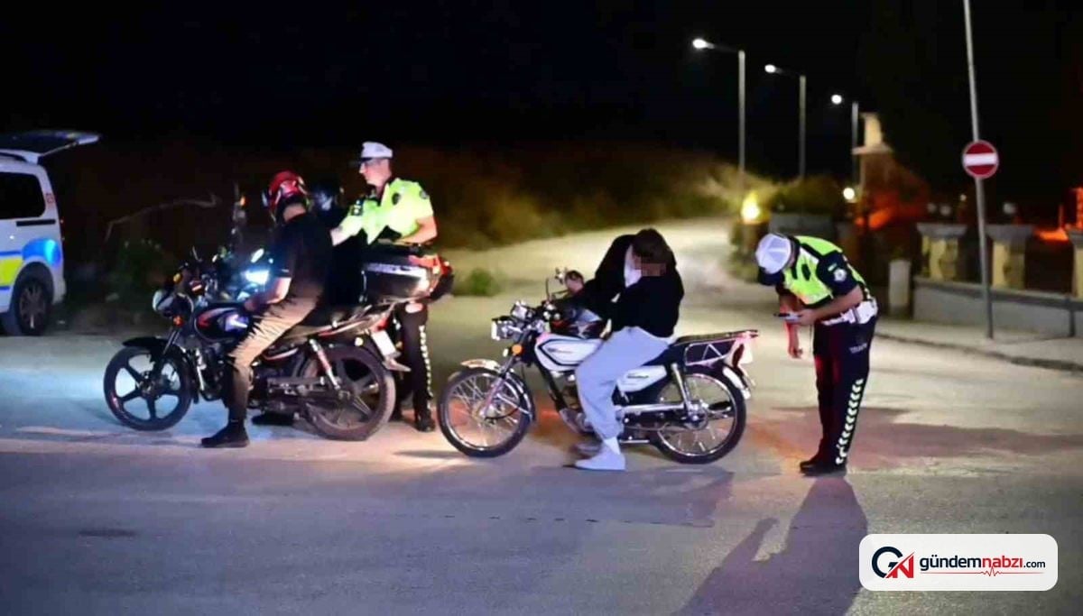 Edirne'de motosiklet sürücülerine gece denetim yapıldı