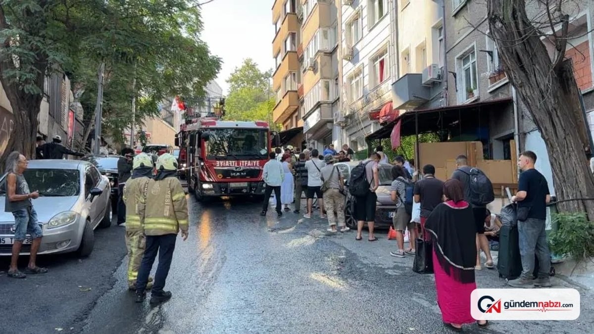 İstanbul Beyoğlu'nda otelde yangın çıktı