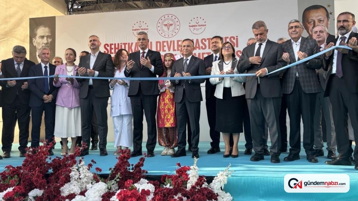 Sağlık Bakanı Memişoğlu Gaziantep'te ek bina açılışını yaptı