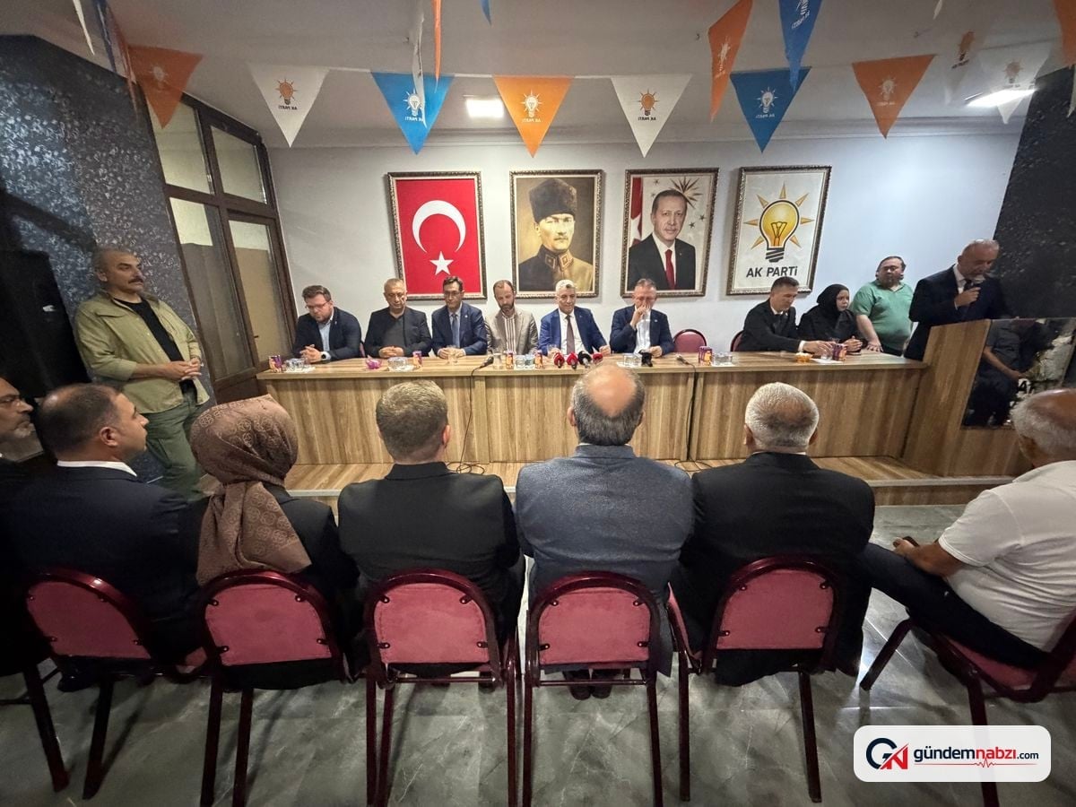 Bakan Bolat, Kütahya Tavşanlı'da rozeti taktı