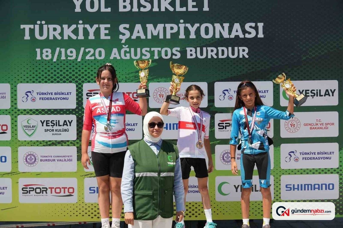 Akhisarlı sporcu İlknur Buğlem Karataş Türkiye Şampiyonu oldu