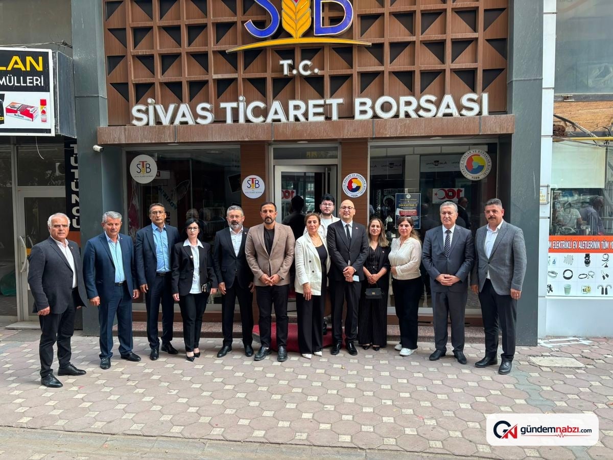 CHP heyeti Sivas'ta sivil toplum ve esnafı ziyaret etti