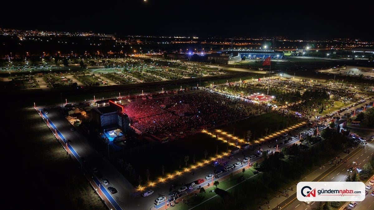 Buray, Erzurum Kültür Yolu Festivali'nde sahne aldı