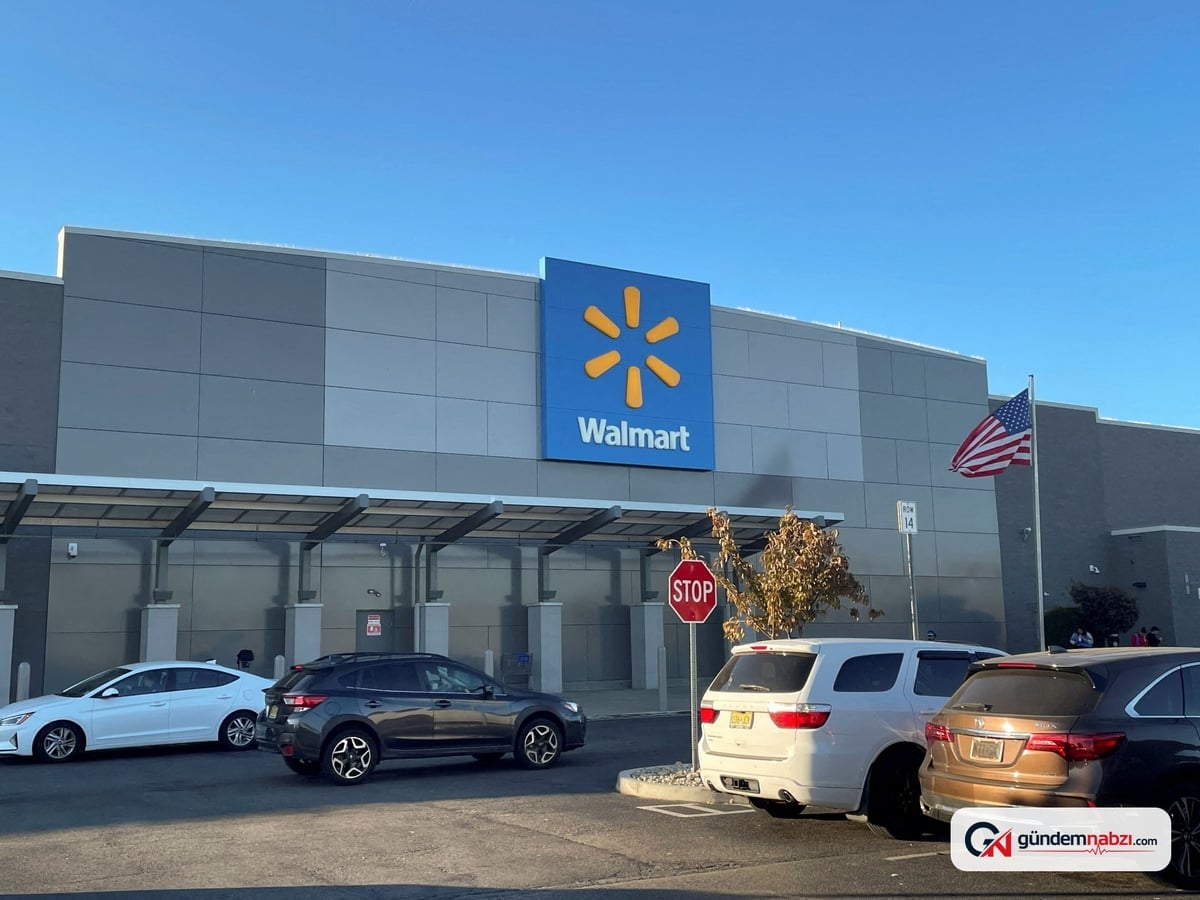 Walmart aynı mağaza satışlarında yavaşlama yaşadı