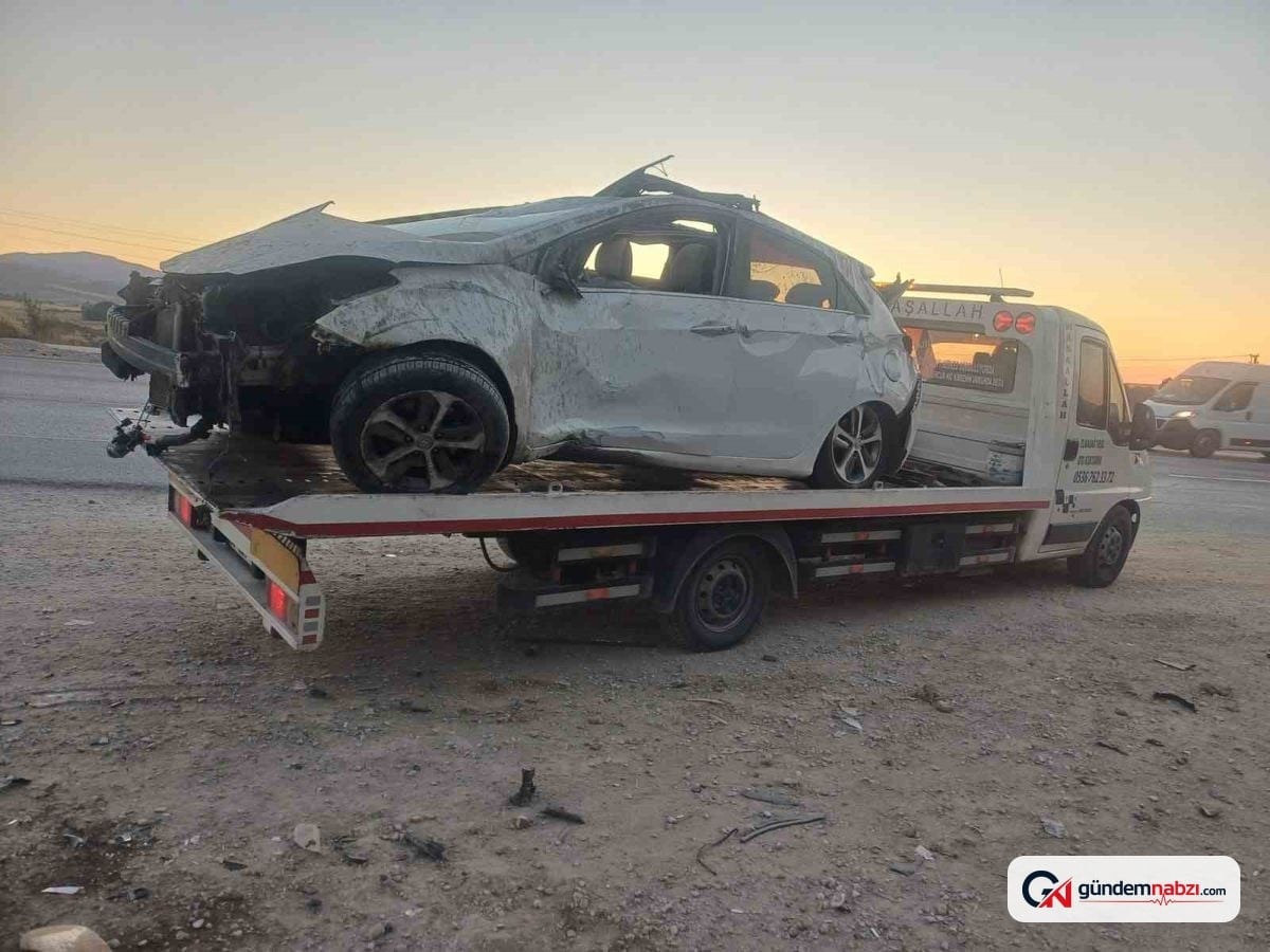 Ankara'da Kontrolden çıkan otomobil duvara çarptı: 1 ölü, 1 yaralı
