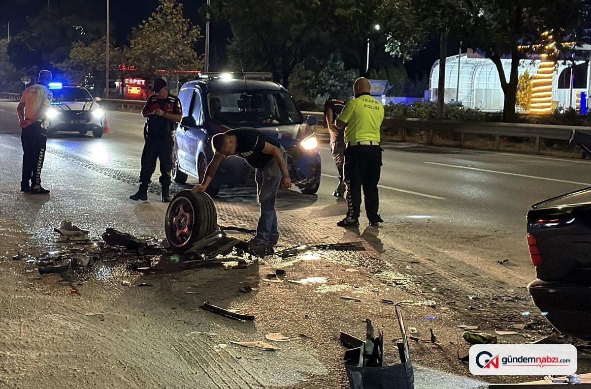 Eskişehir'de tıra çarpan otomobil sürücüsü yaralandı