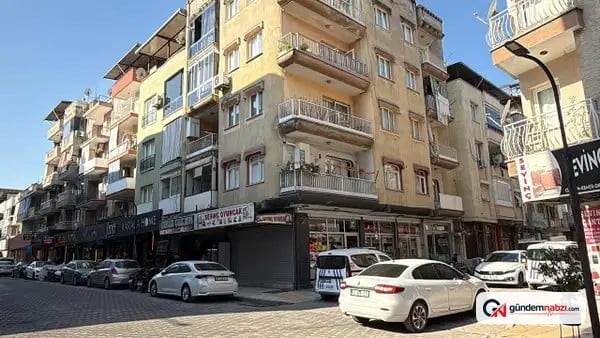 Manisa'da şüpheli eşini boğmaya çalıştı