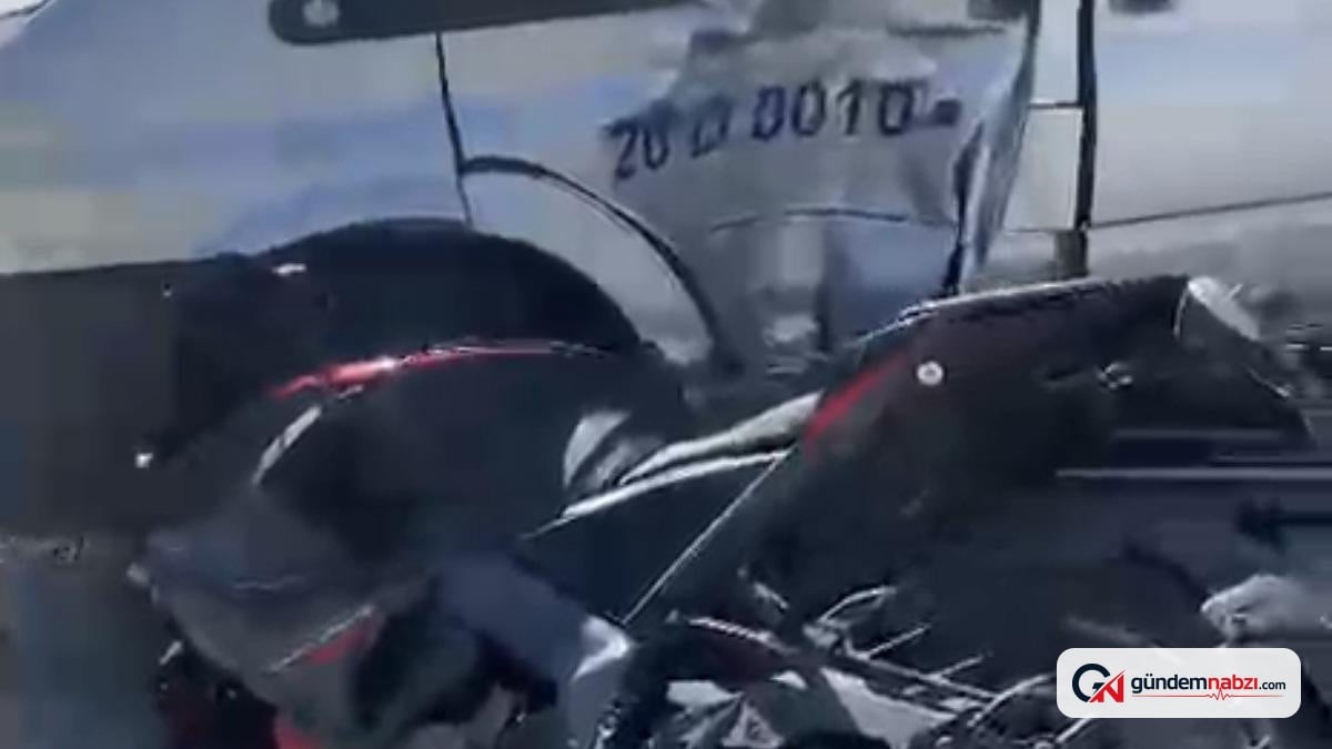 Motosiklet dolmuşa çarptı: Sürücü yaralandı
