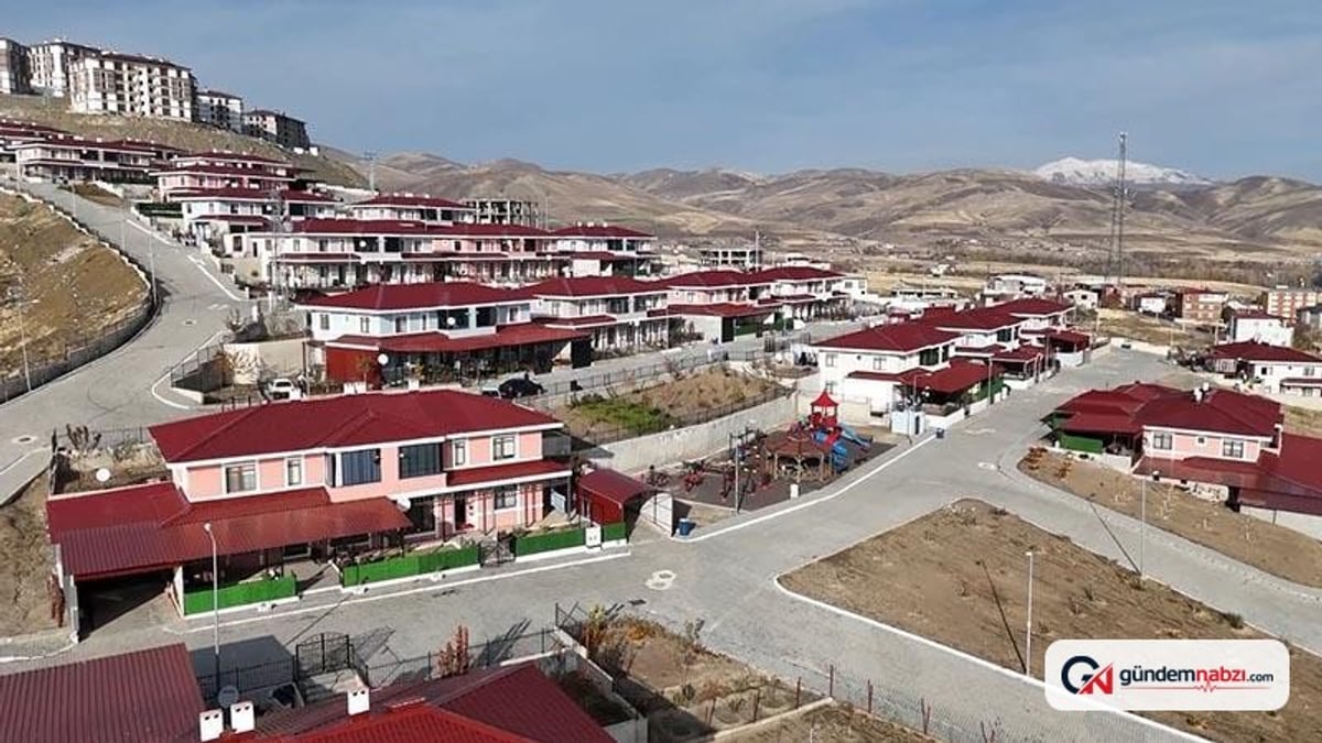 Bitlis'te Ahıska Türkleri kalıcı konutlara taşınıyor