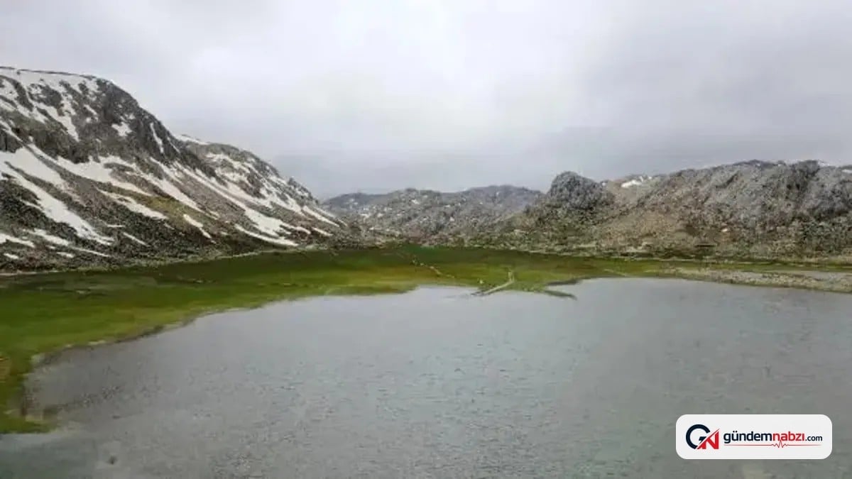 Antalya'da kışın göle dönen Günnercik Yaylası yazın kuruyor