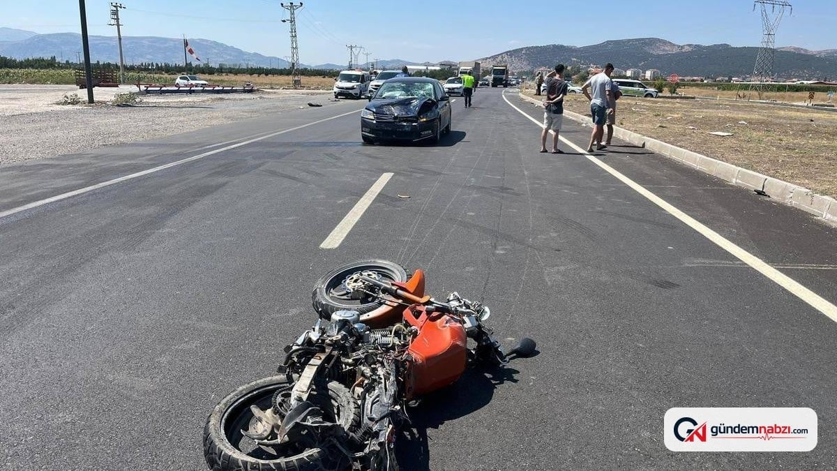 Burdur'da motosiklet ve otomobil çarpıştı: Sürücü hayatını kaybetti
