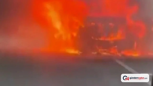 Milas-Bodrum Kara yolunda seyir halindeki otomobil yandı