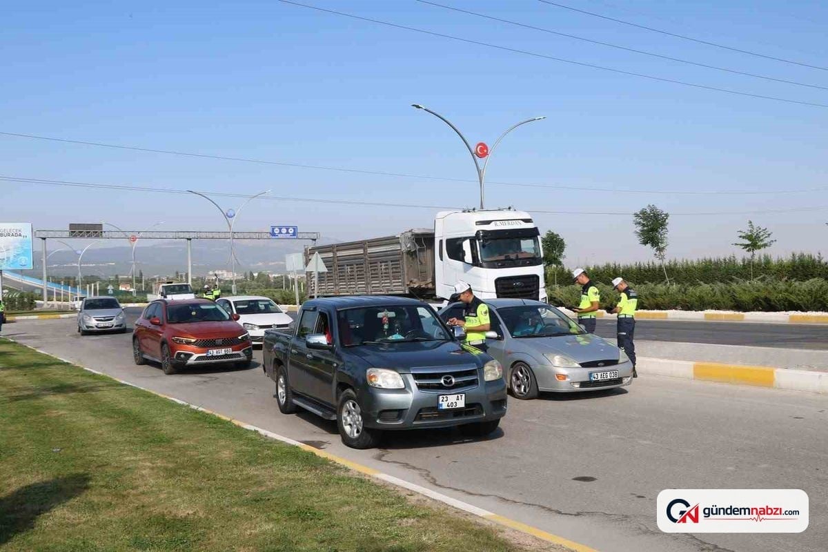 Kütahya'da emniyet kemeri ve çocuk bağlama denetimi yapıldı