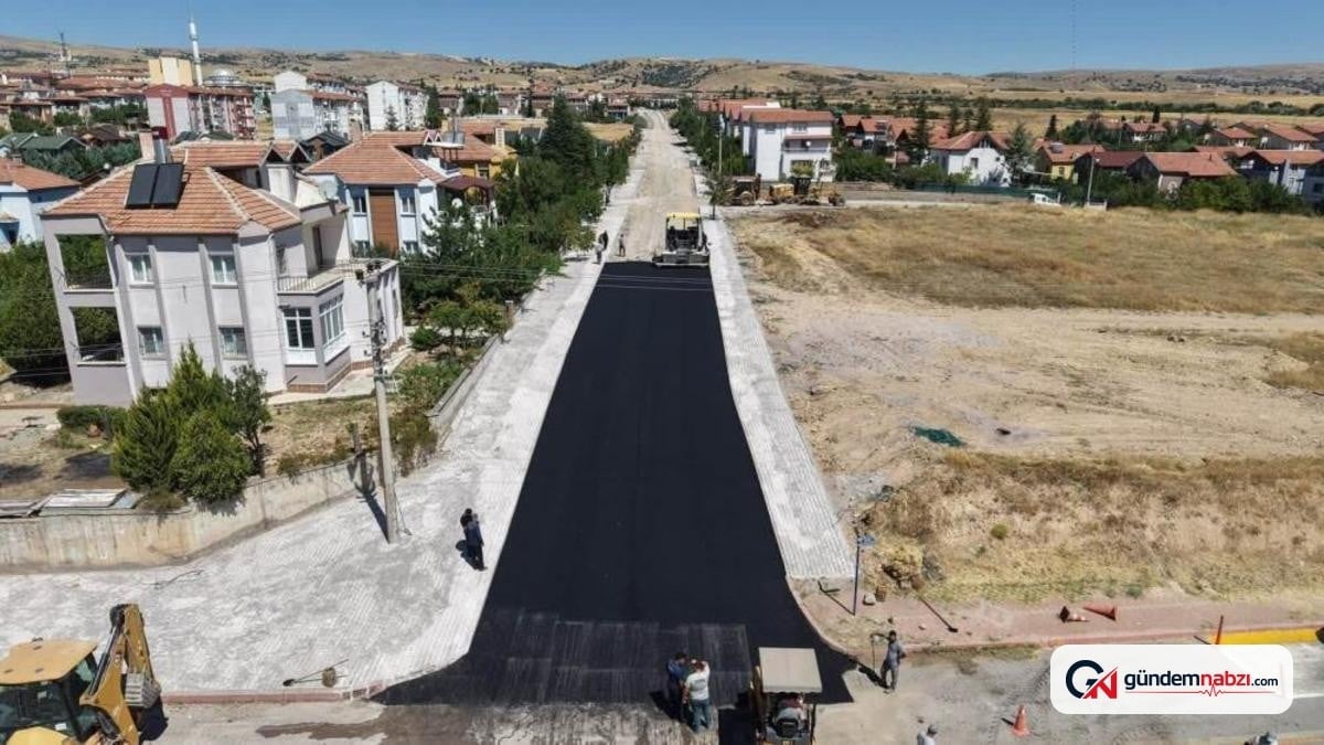 Kırıkkale Belediyesi, Osmangazi Mahallesi'nin yollarını yeniliyor
