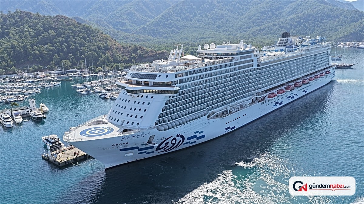 Malta bayraklı kruvaziyer Marmaris'e 2 bin 540 turist getirdi