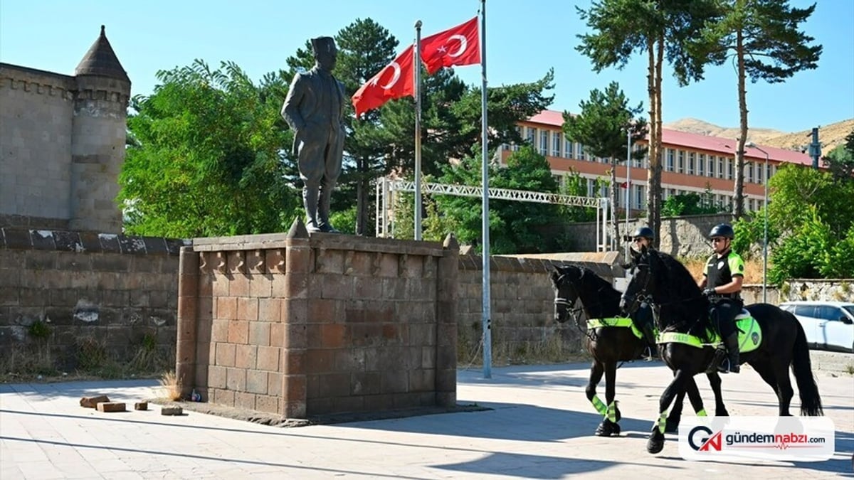 Atlı Polis Birliği Bitlis'te devriye görevine başladı