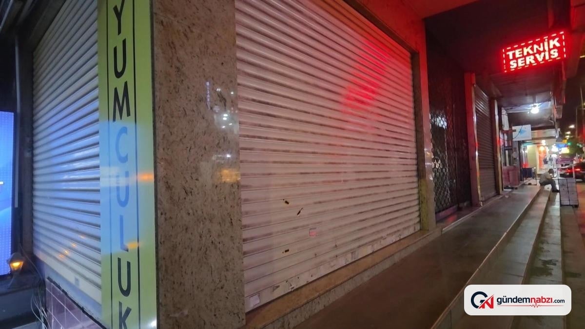 Küçükçekmece'de kuyumcu dükkanına silahlı saldırı