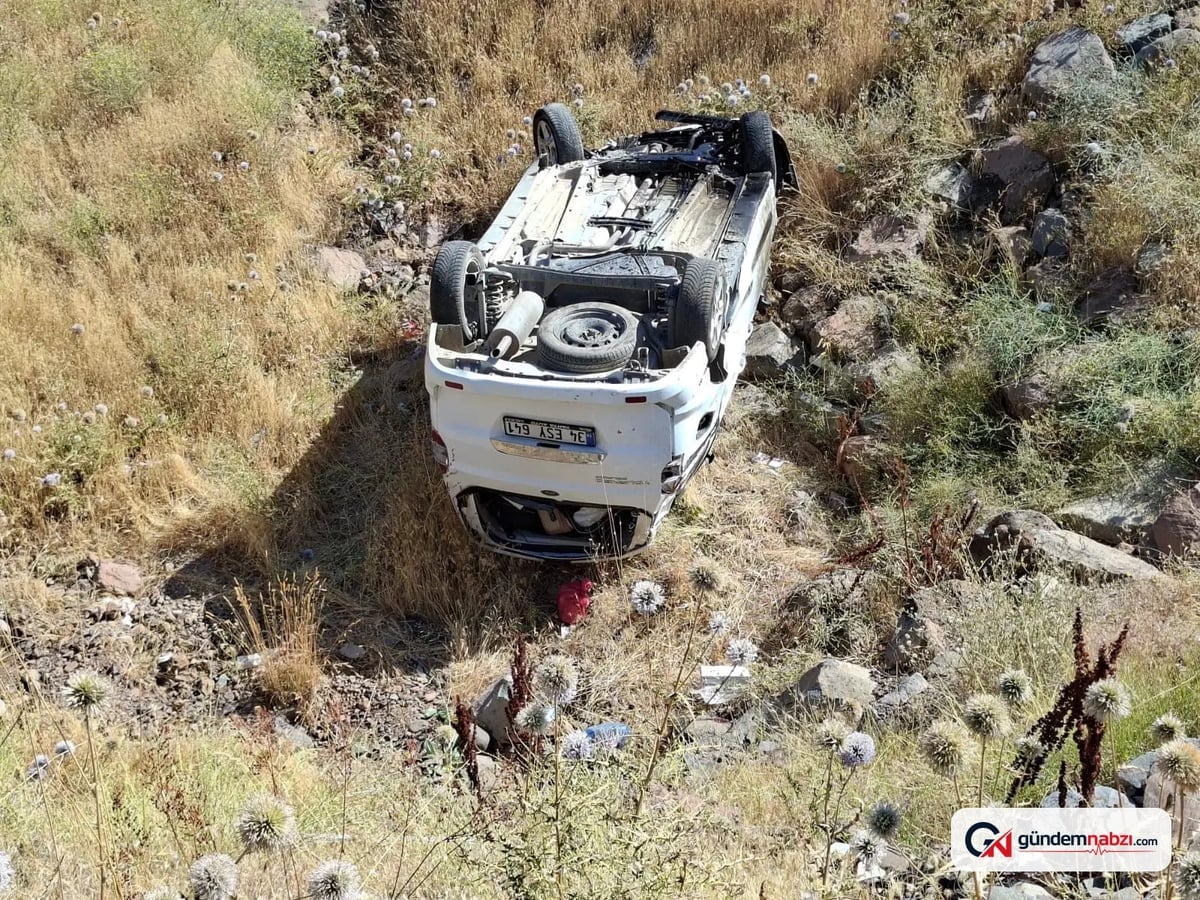 Bingöl'de hafif ticari araç takla attı, 6 kişi yaralandı