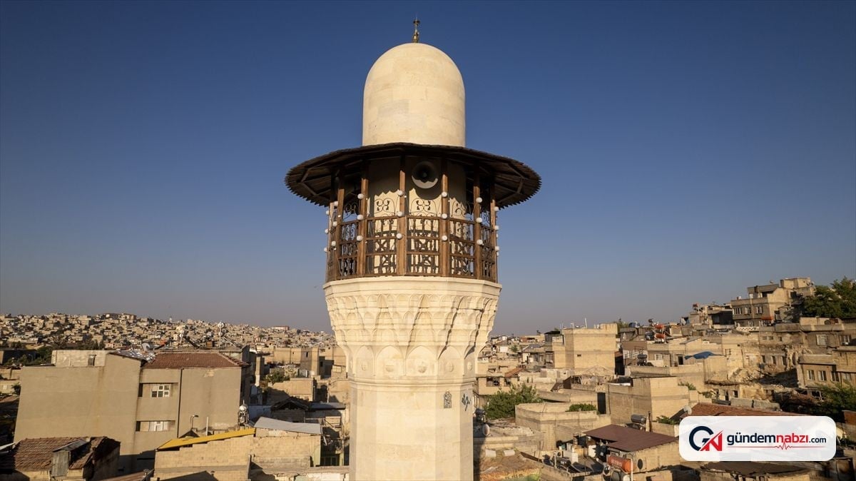 Deprem hasarlı iki Tarihi Cami Mevlit Kandili'nde açılıyor