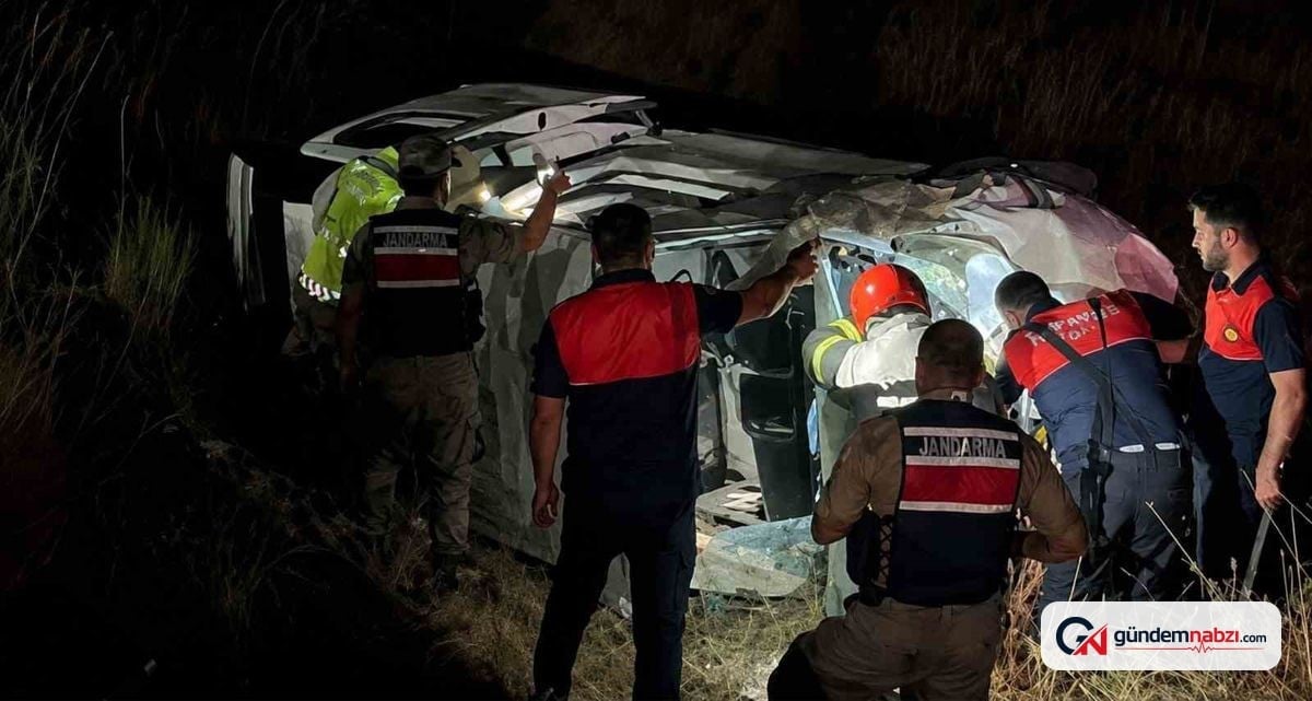 Bitlis Tatvan'da iki araç çarpıştı, 4 yaralı