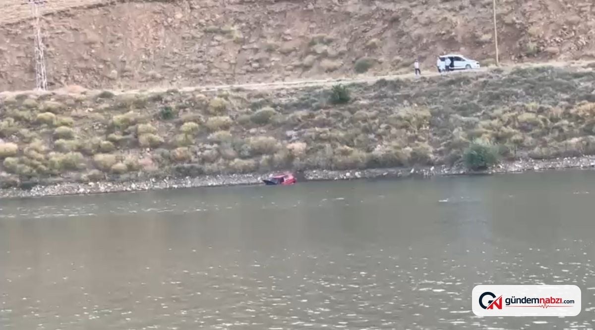 Hakkari Yüksekova'da el freni çekilmeyen otomobil baraja düştü