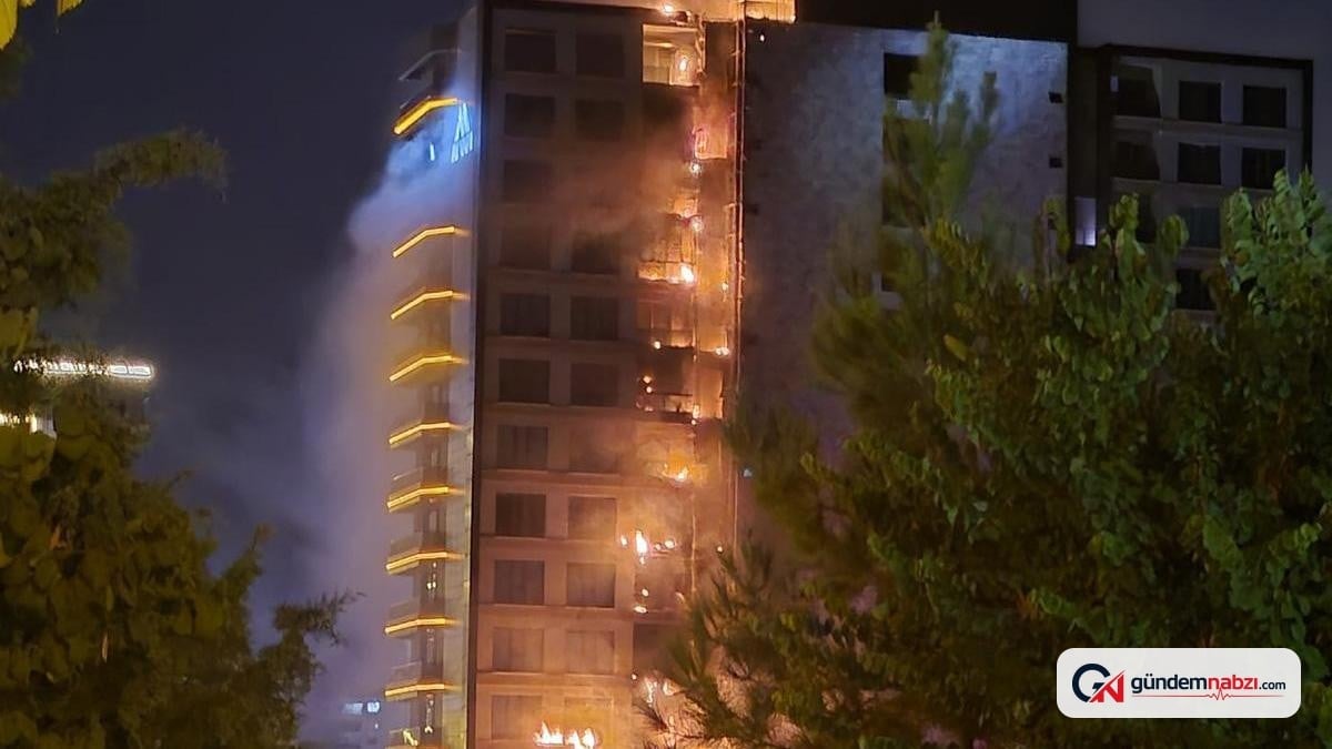 Diyarbakır'da 13 katlı plazada yangın çıktı