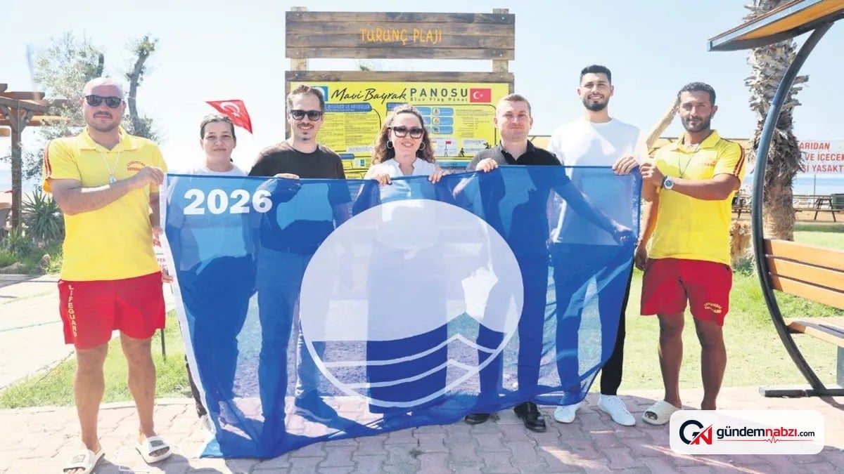 Antalya Aksu'daki Turunç Halk Plajı Mavi Bayrak kazandı