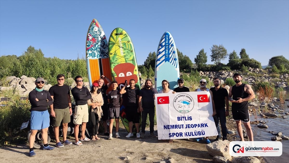 Nemrut Krater Gölü'nde doğaseverler SUP ve kano etkinliği düzenledi