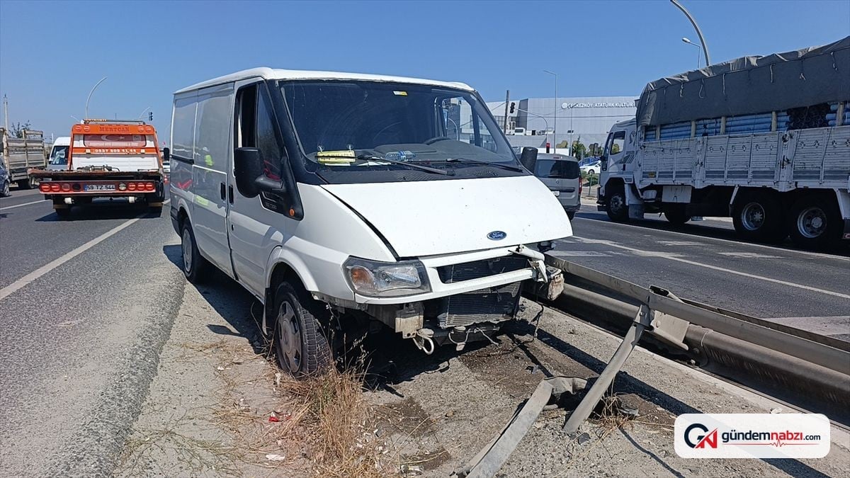 Tekirdağ'da panelvan bariyerlere çarptı: 1 yaralı
