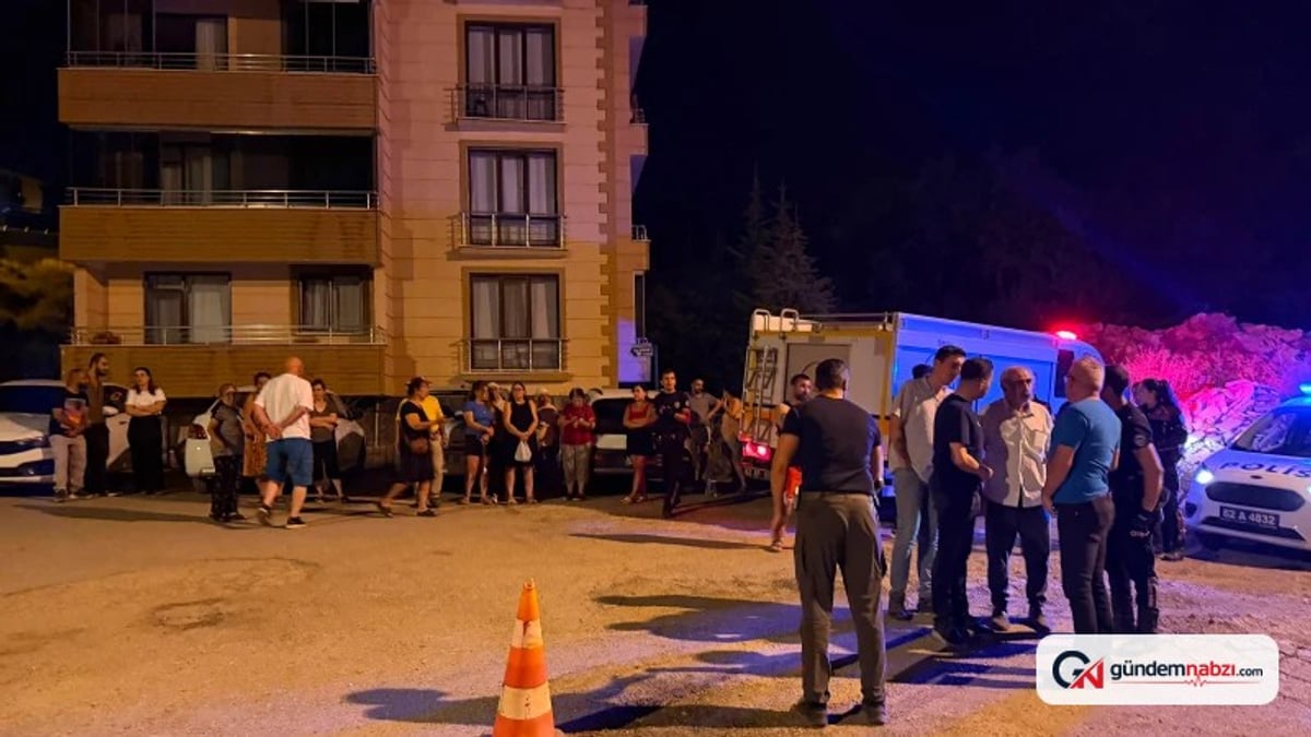 Tunceli’de temel kazısı sırasında toprak kaydı: Beş katlı bina tahliye edildi