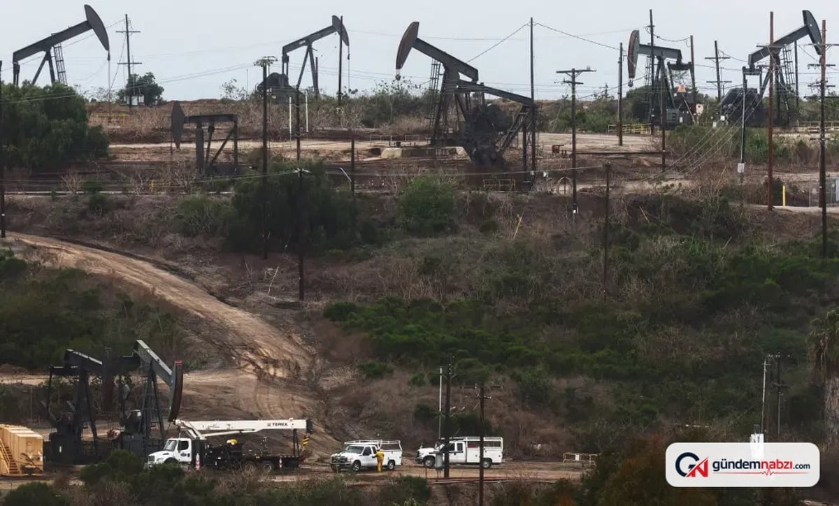 Petrol fiyatları 90 dolar seviyesinde tutundu