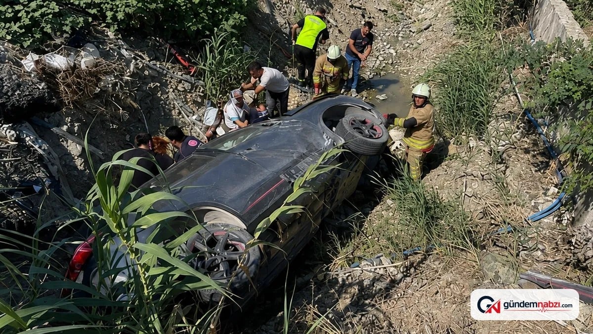 Hatay'da otomobil devrildi: 2 kişi yaralandı