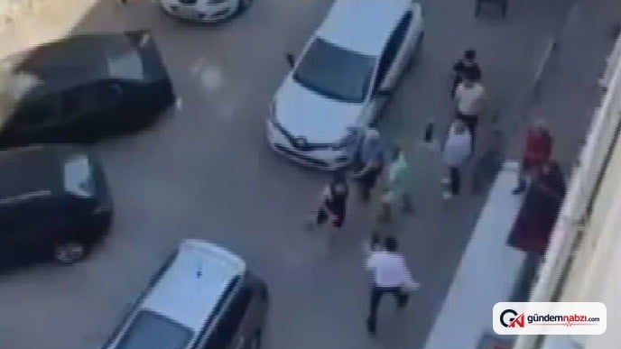Bakırköy'de Sokak ortasında yumruklu kavga çıktı