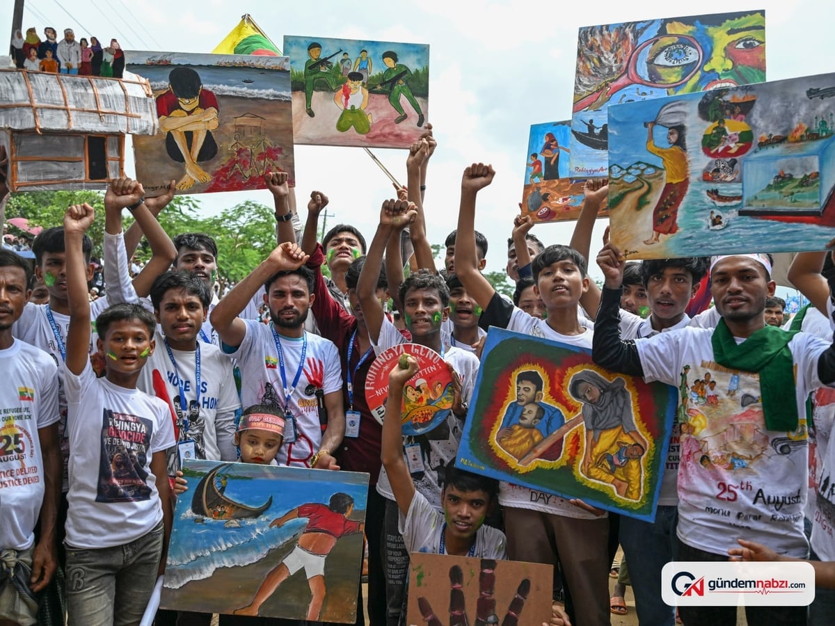 Bangladeş'te Rohingya Mülteciler Myanmar protestosu yaptı