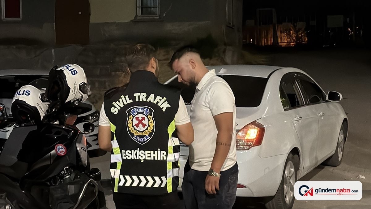 Eskişehir'de alkollü aday sürücü polisten kaçtı