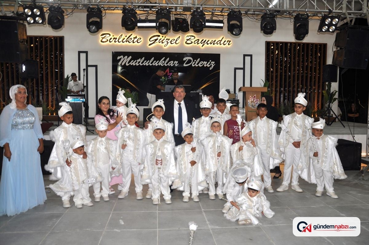 Bayındır'da 20 çocuğa sünnet şöleni düzenlendi
