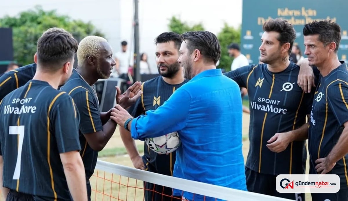Türk futbolunun efsane isimleri Kıbrıs'ta bir araya geldi