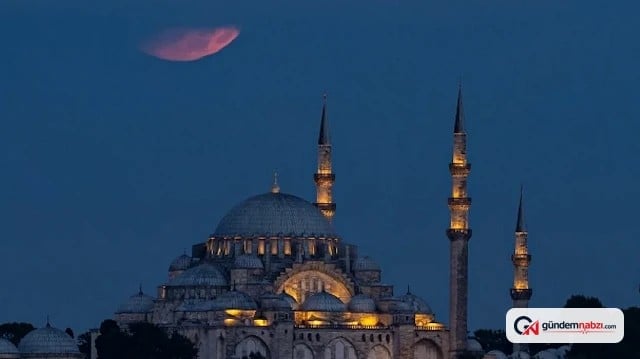 İstanbul'da parçalı Ay tutulması izlendi