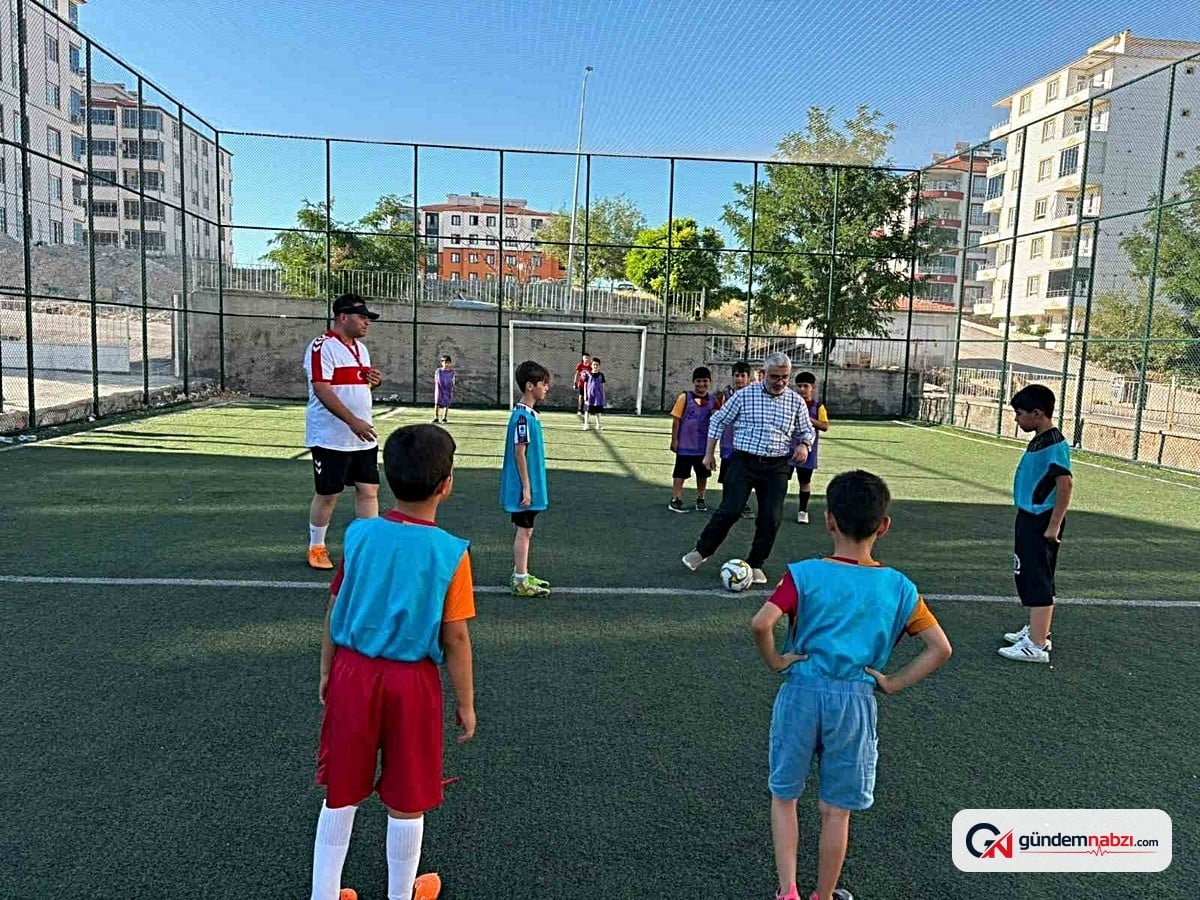 Adıyaman Besni'de yaz Kur'an Kursu Öğrencileri futbol turnuvası Düzenlendi