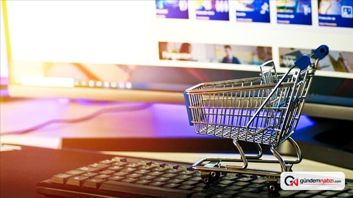 Okula dönüş alışverişleriyle e-ticaret hacmi 400 milyar lirayı aşacak